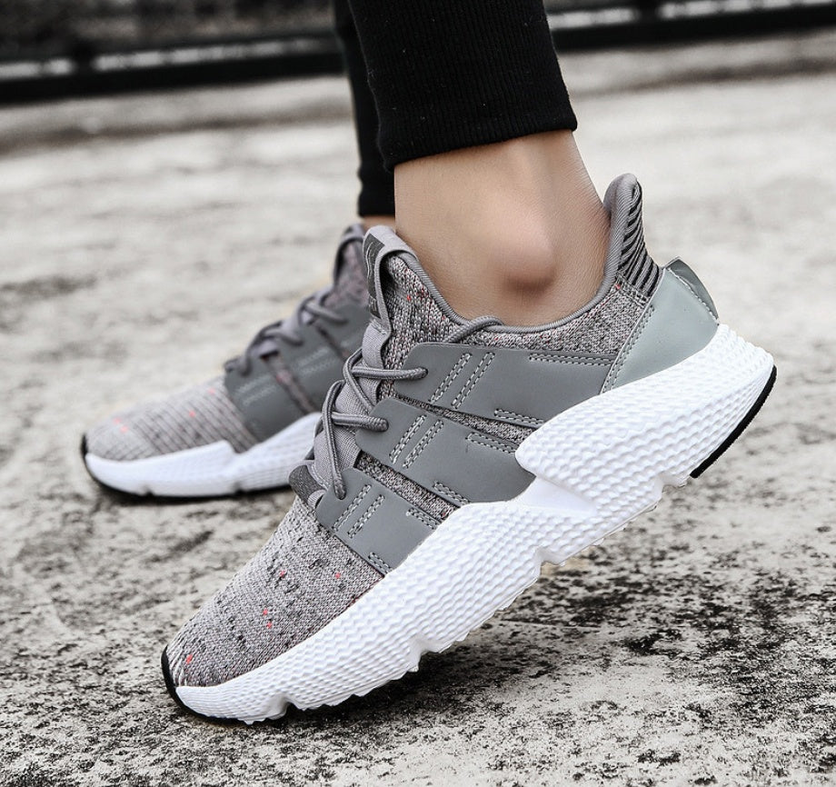 Fashion sports shoes
